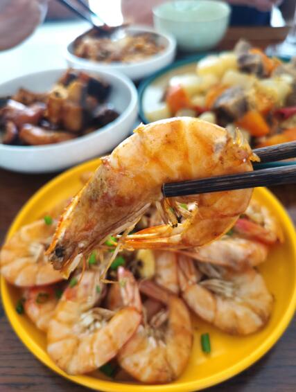 袁丽娟烹饪的美食团大虾